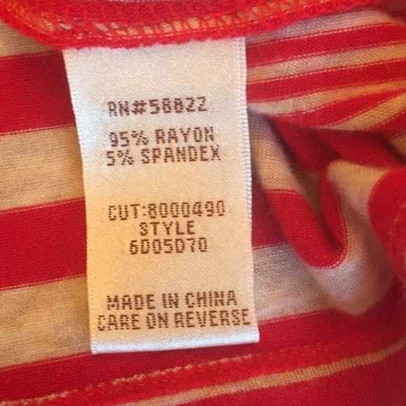 MAX STUDIO Red/Cream Striped Sleeveless Top Large - Like New - Picture 2 of 8